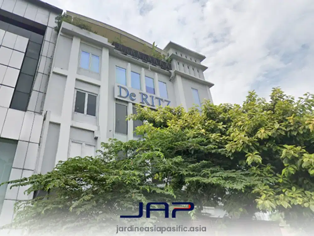 Kantor De Ritz Luas 130 Sqm Bare di Menteng