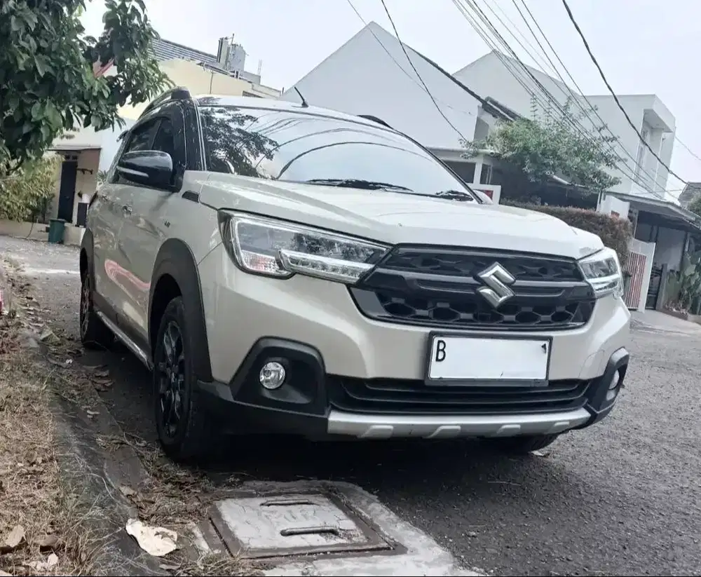 Suzuki XL 7 Alpha at Hybrid