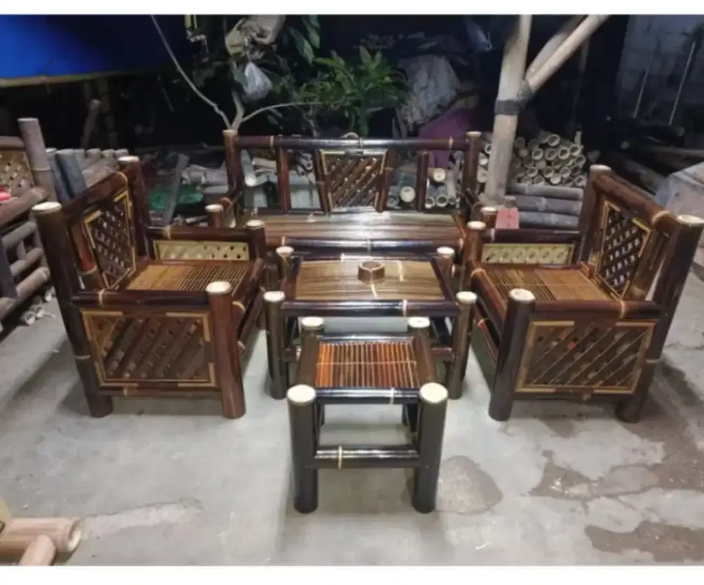 JuaL kursi bambu hitam
