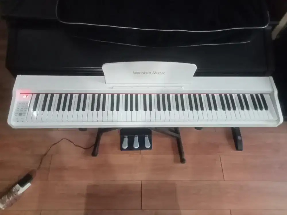 Piano digital benston putih 88 tuts
