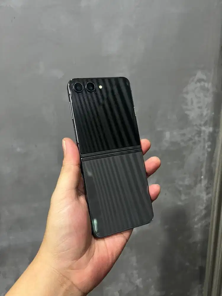 Samsung Z Flip 5 8/512gb Sein Minus Dikit