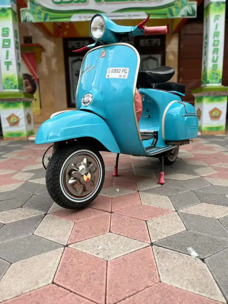 Vespa super 66 otentik