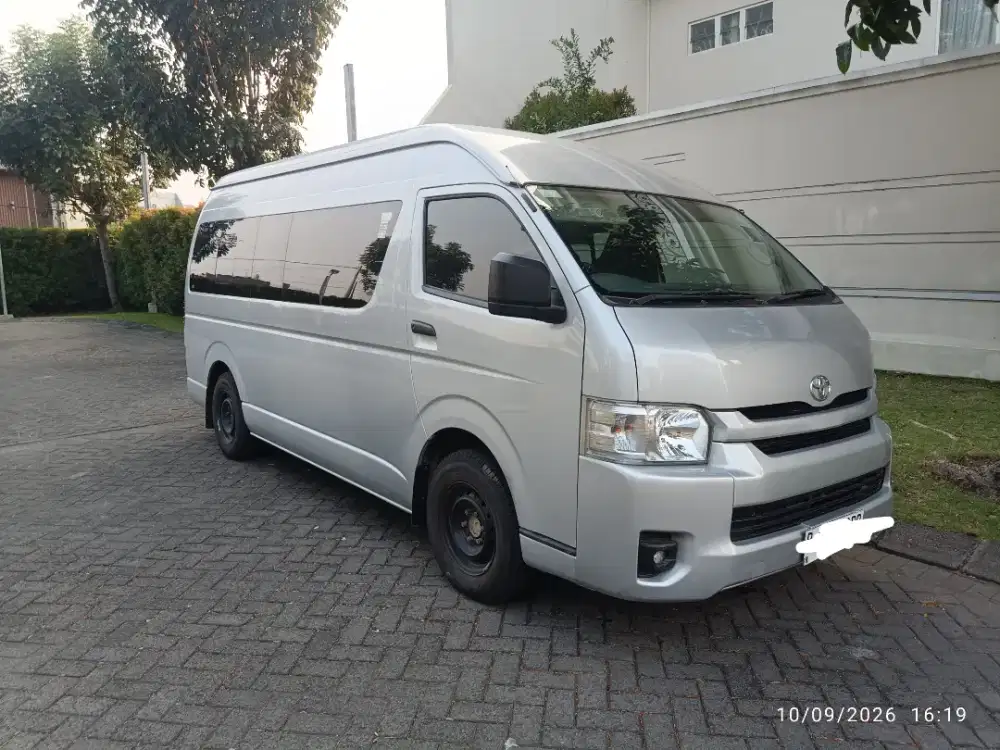 Hiace Commuter 3.0 MT 2023 ManualB Jakarta Bagus Original Siap Pakai
