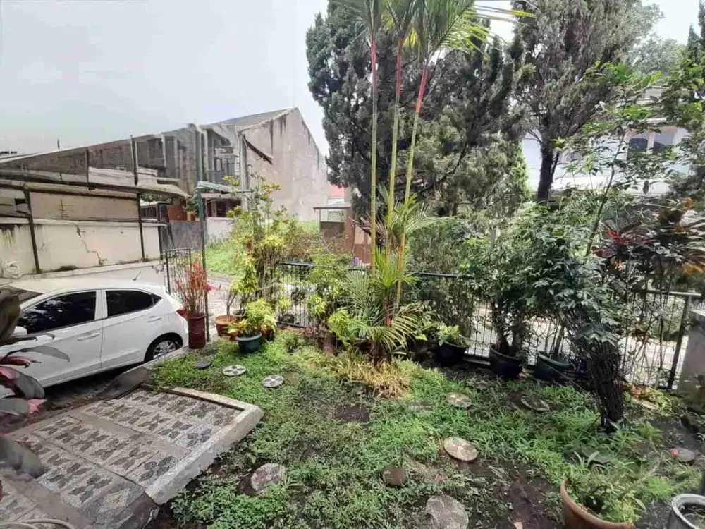 Rumah Hitung Tanah  Di Setra Duta Pasteur Bandung