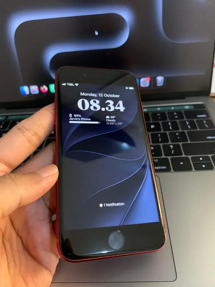 iPhone 8 Red Mulus Mint Condition Fullset Like New