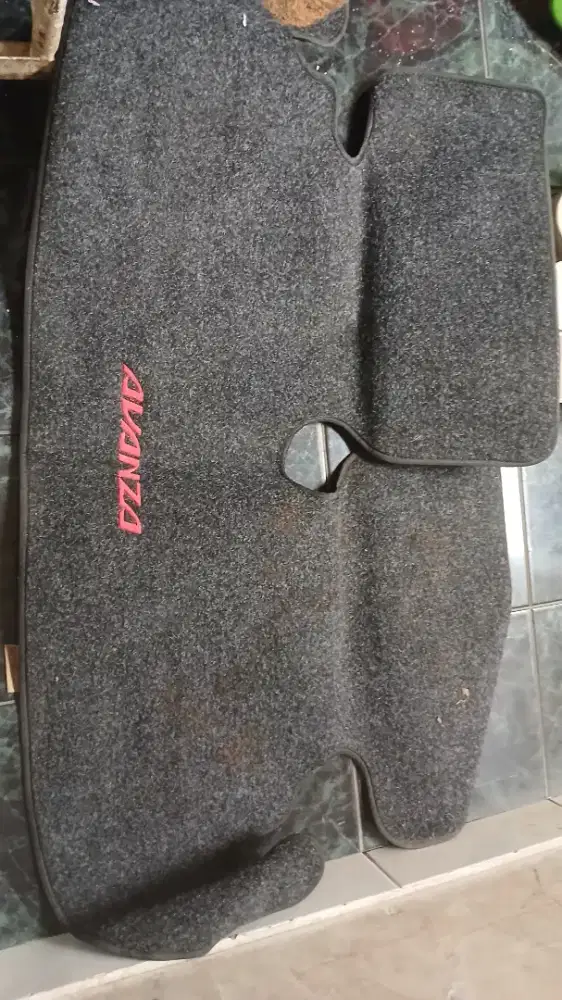 Karpet mobil avanza bekas rasa baru