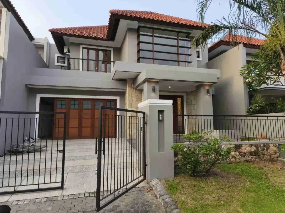 Dijual Rumah Full Renovasi & Full Furnished Graha Famili Blok Favorit