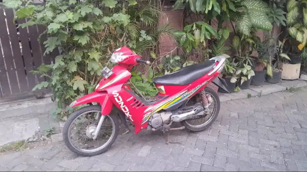 Suzuki shogun 125