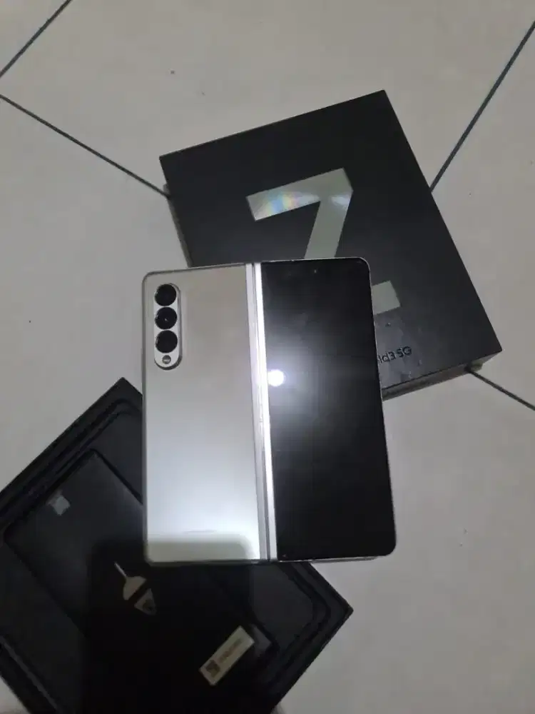Samsung Z fold 3 5G 12/256 fullset tt/bt