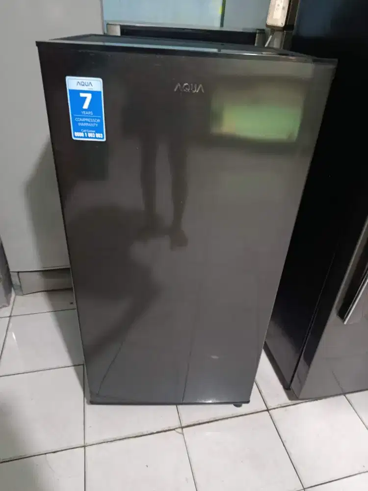 Kulkas 1 pintu merek AQUA