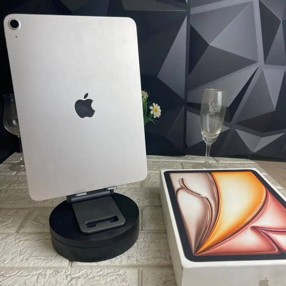 ipad air M3 128gb wifi only Ex ibox Fullset ori Bisa COD dan TT