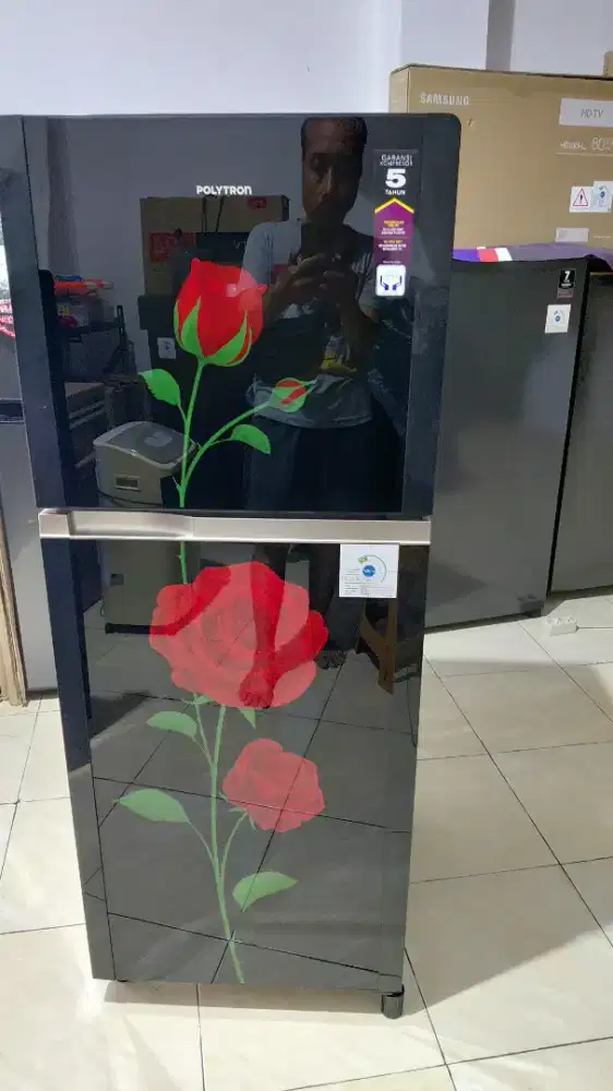 Kulkas.polytron 2pintu bagus ori
