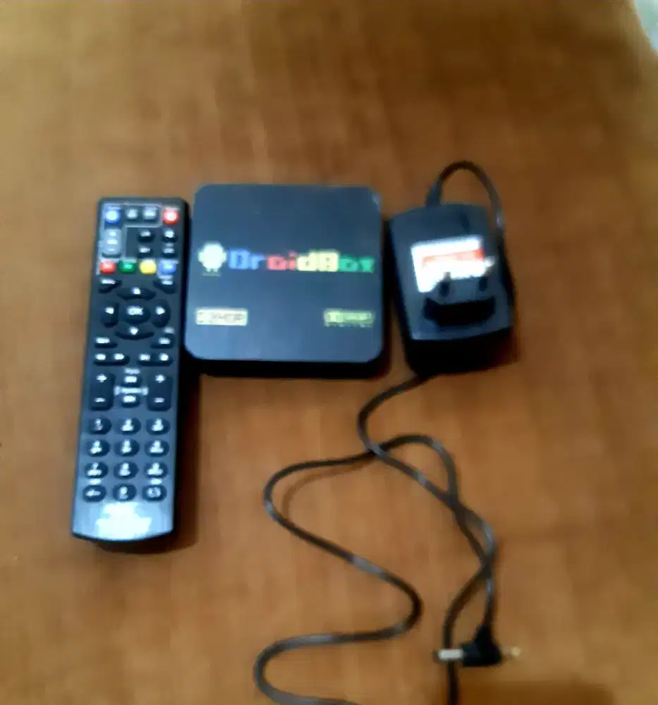 Stb android tv box ZTE mulus kondisi bagus.
