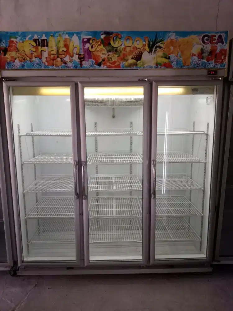 Showcase, showkes 3 dor