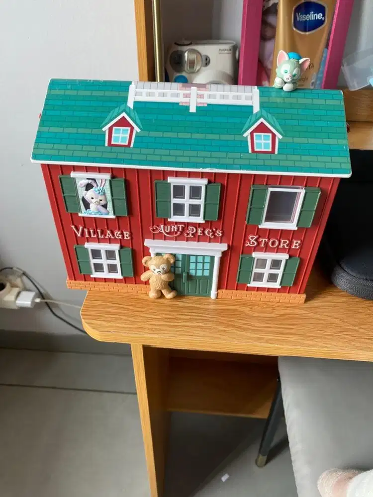 Aunt pegs village