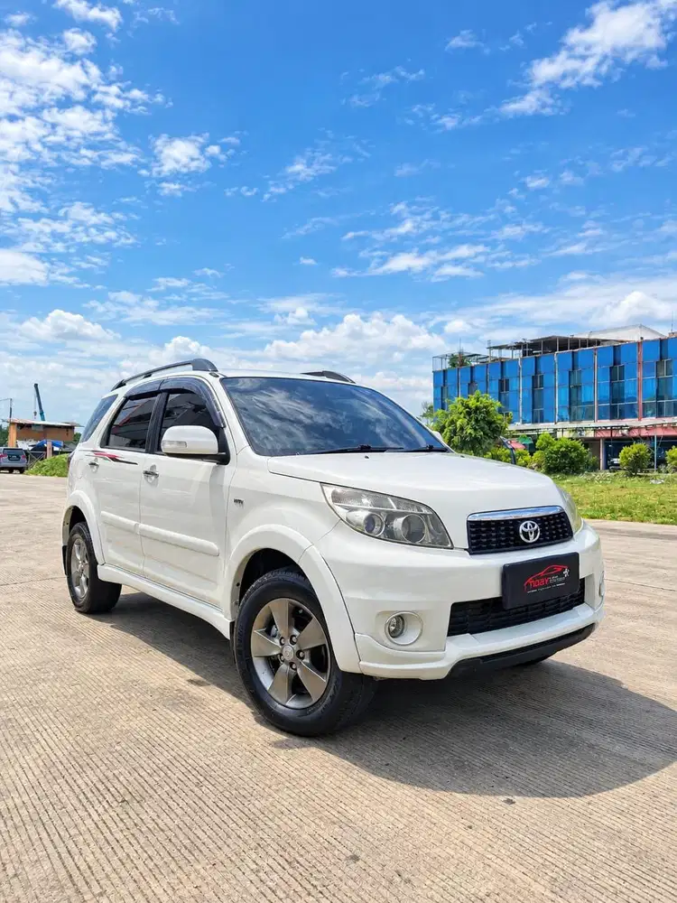 Toyota Rush 1.5 G 2014 Automatic ( Putih Metalik )