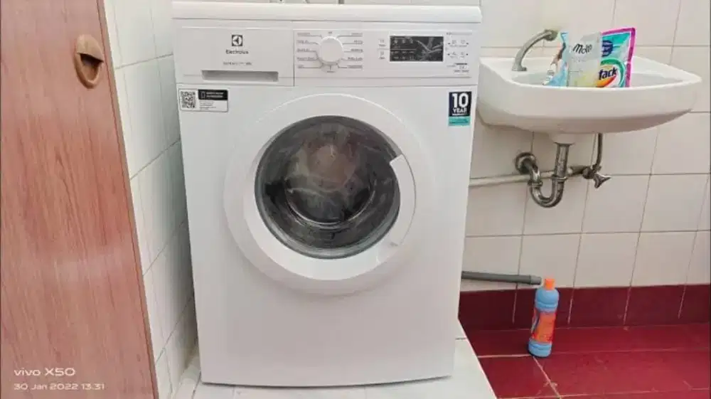 Mesin Cuci Electrolux Front Loading 8Kg Like New