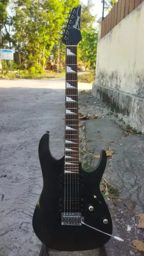 Gitar electrik ibanez
