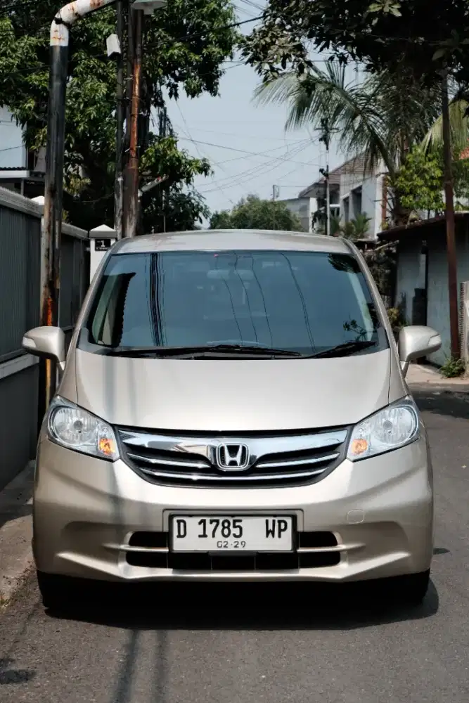 Honda Freed 1.5 SD AC Double AT 2013