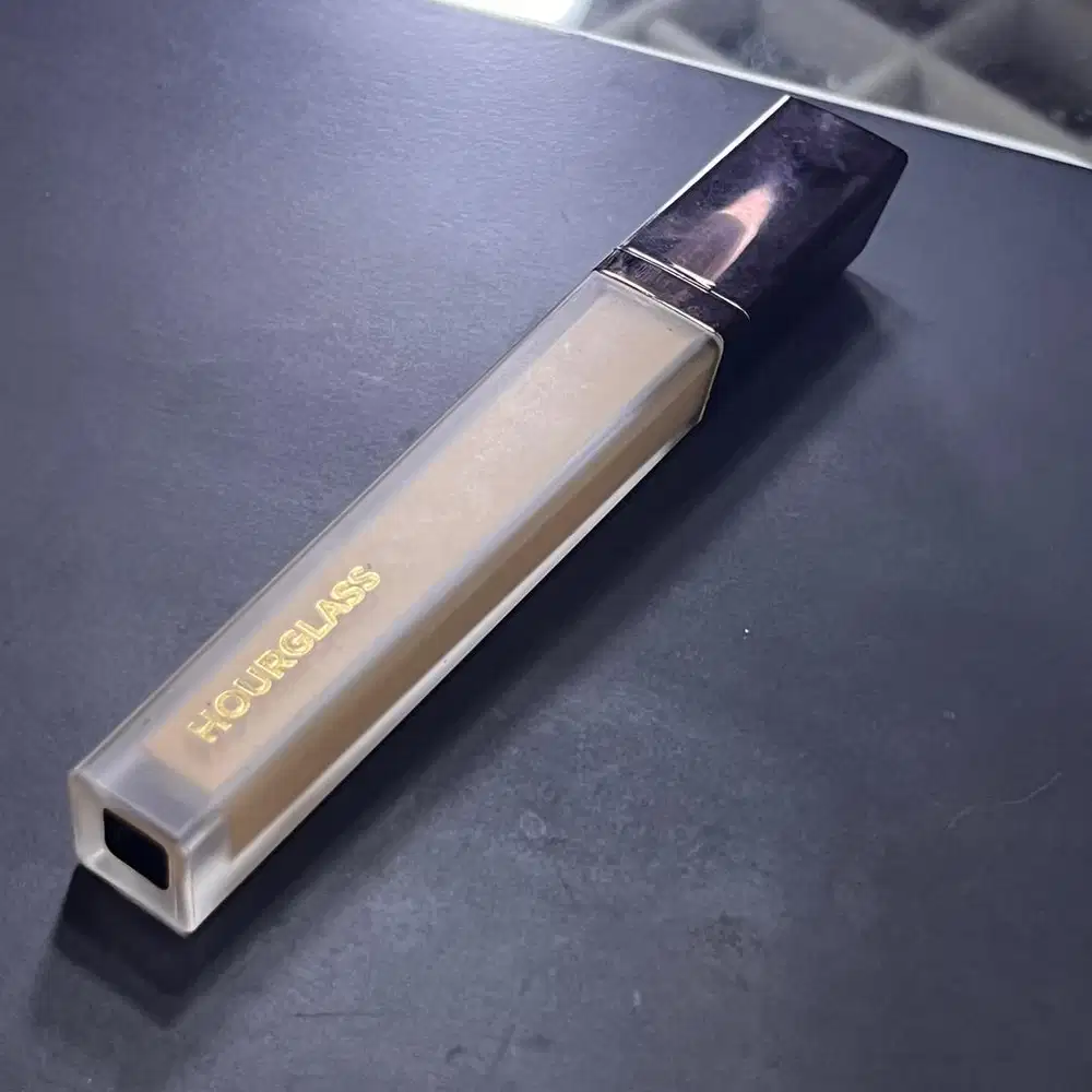 HOURGLASS CONCEALER - SHADE DUNE