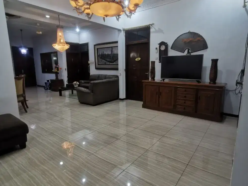 DiJual Rumah Besar 2 Lantai Cempaka Putih Jakarta Pusat