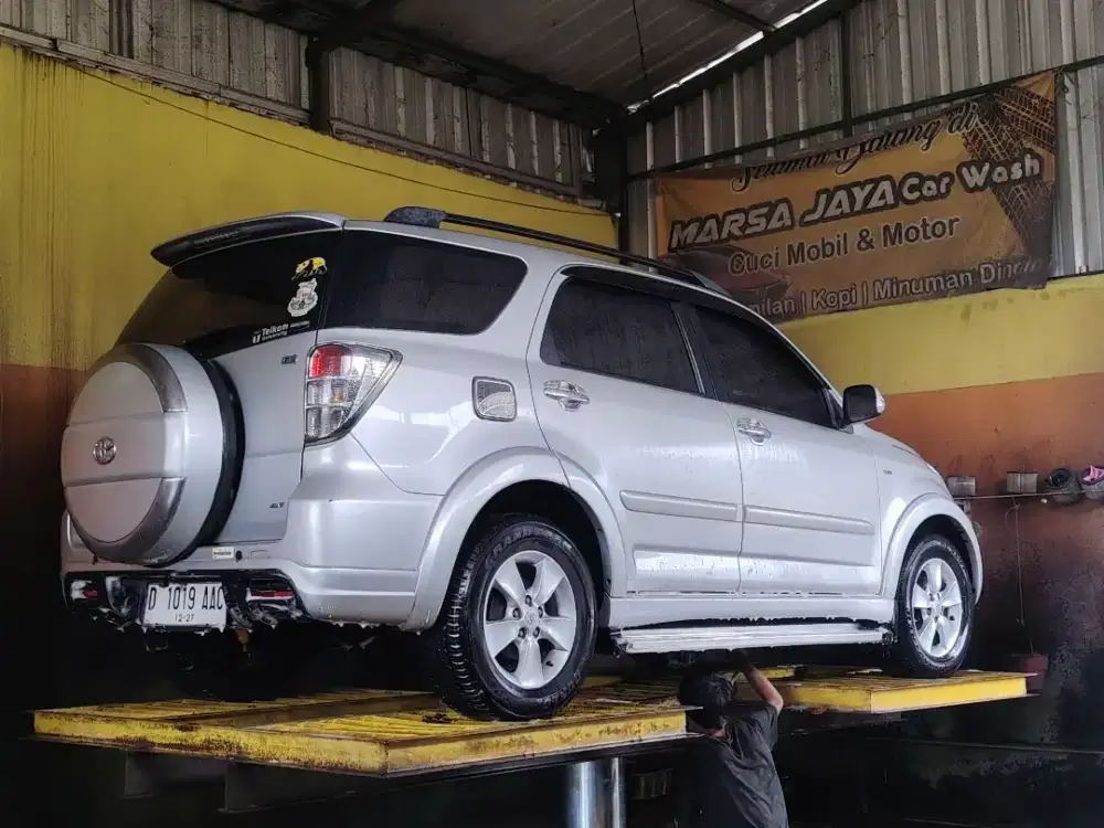 Toyota rush 2012 bkn avanza innova ertiga