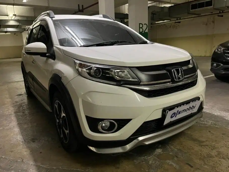 DP MURAH Honda BR-V 1.5 Prestige Bensin-AT 2019 Putih C17RB
