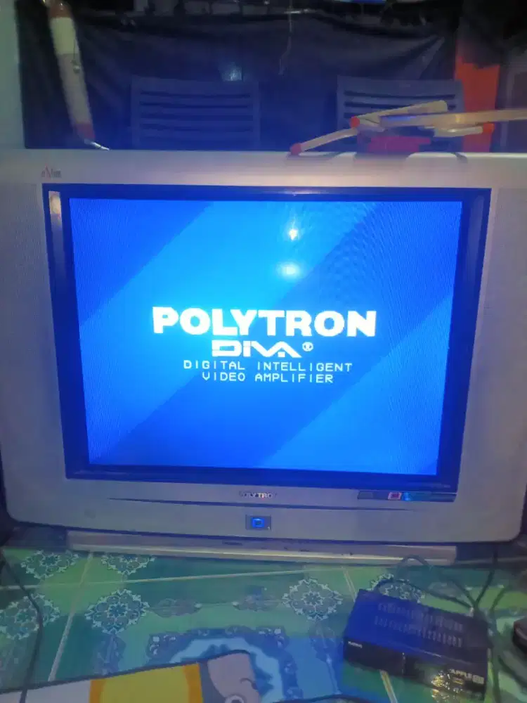 Tv polytron uslim 29in tabung normal
