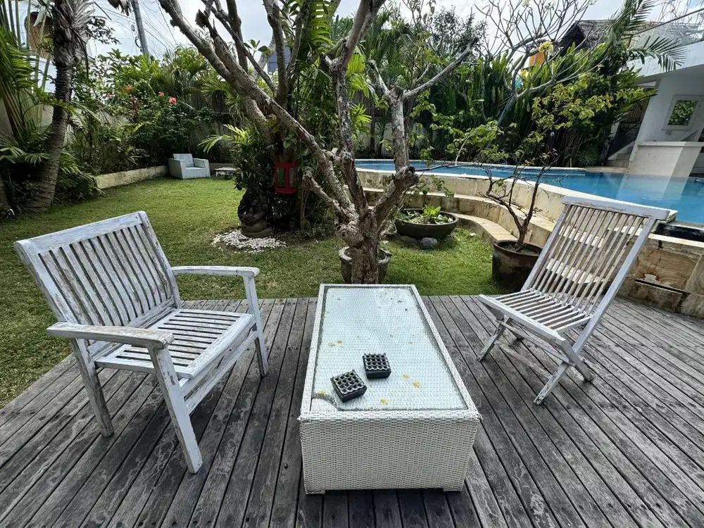 GRATIS: Set Furniture Outdoor (Kursi, Meja Kopi, Meja Besar)