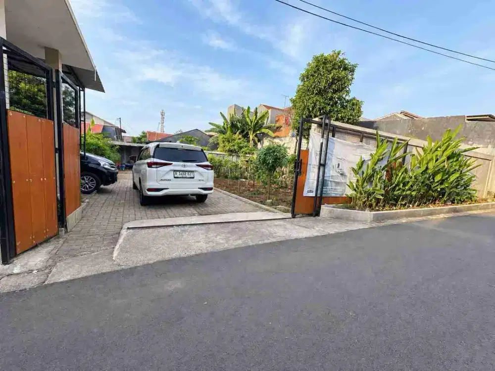 Rumah perbatasan  Jakarta Timur dekat akses tol