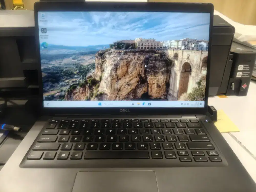 DELL 5400/RAM:16/SSD:512