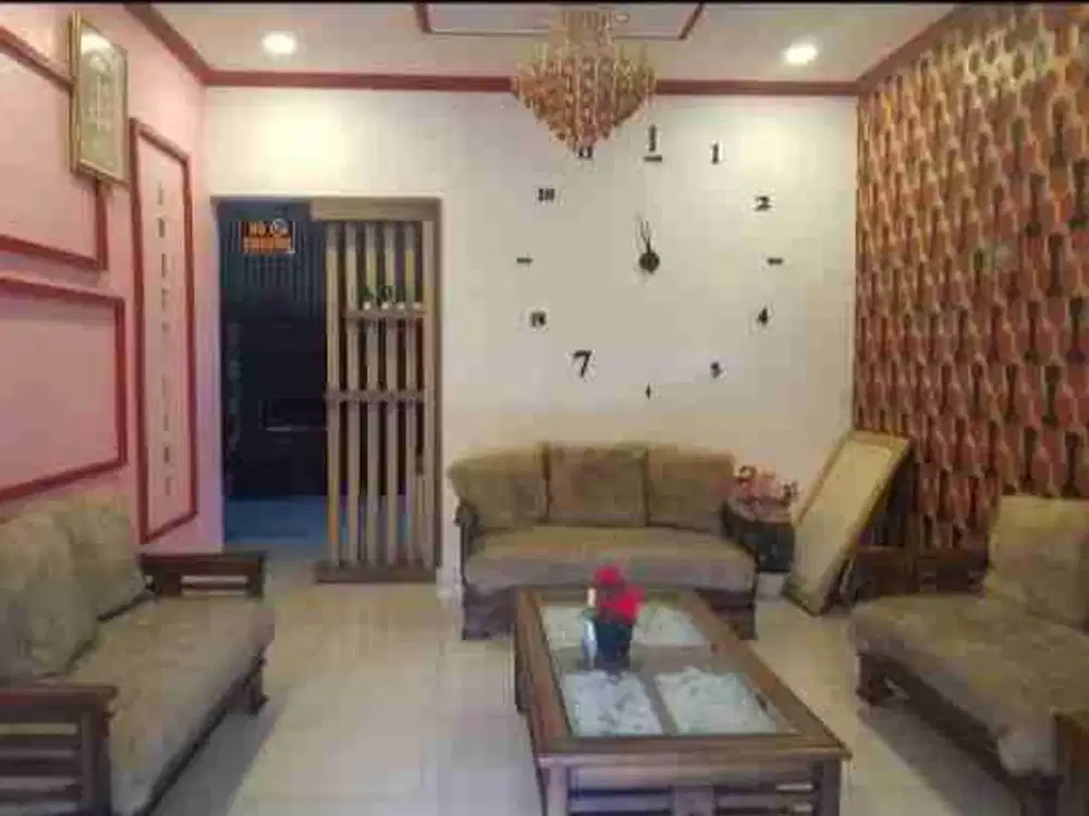 MURAH JL.MUTIARA PUSAT KOTA 2LANTAI STRATEGIS HARGA 1,550M NEGO.