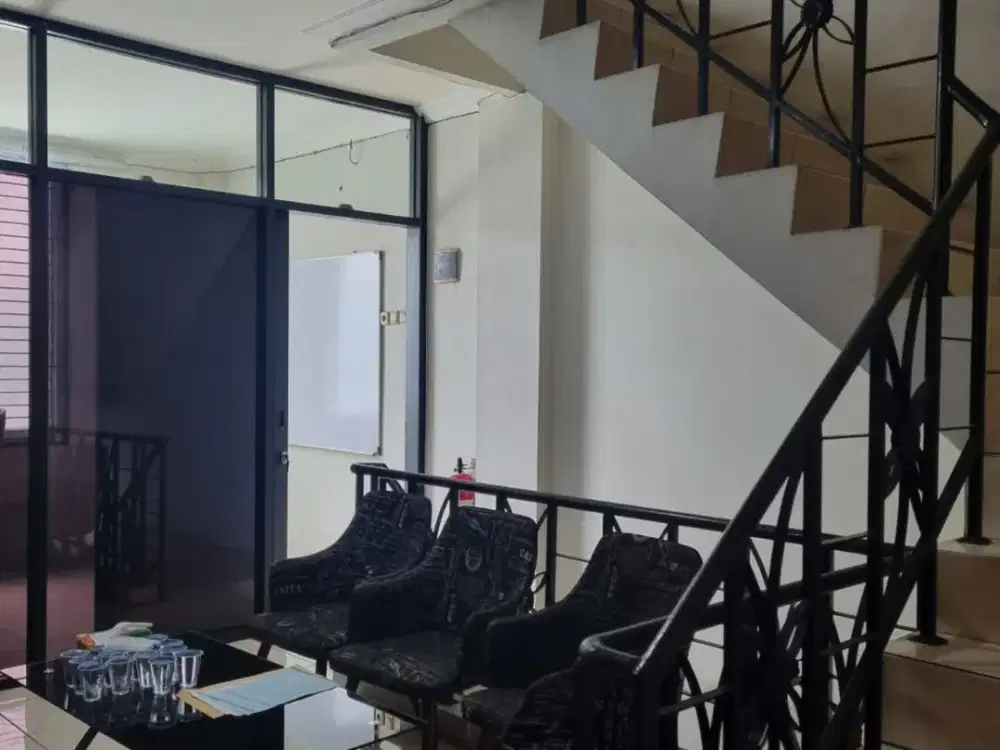 Dijual. Ruko Aralia Harapan Indah Bekasi  Sangat cocok utk kantor. Unit siap pakai.