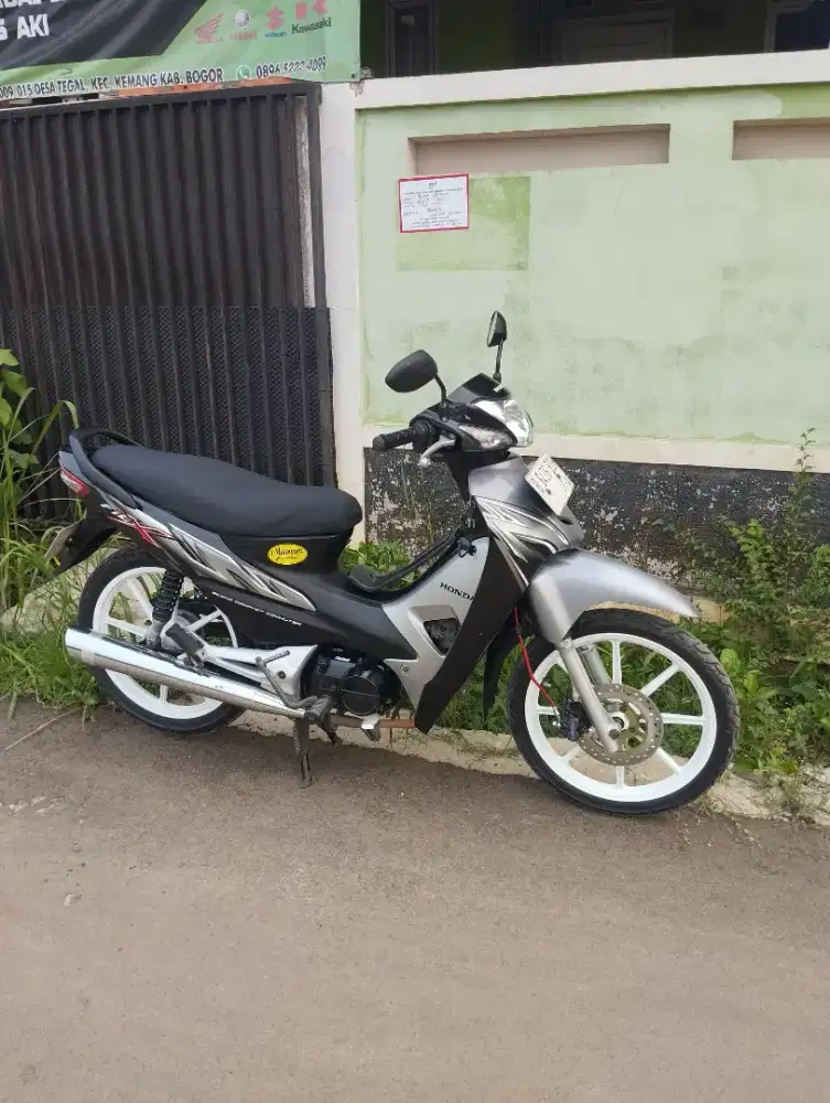 Honda Supra Fit X Segar