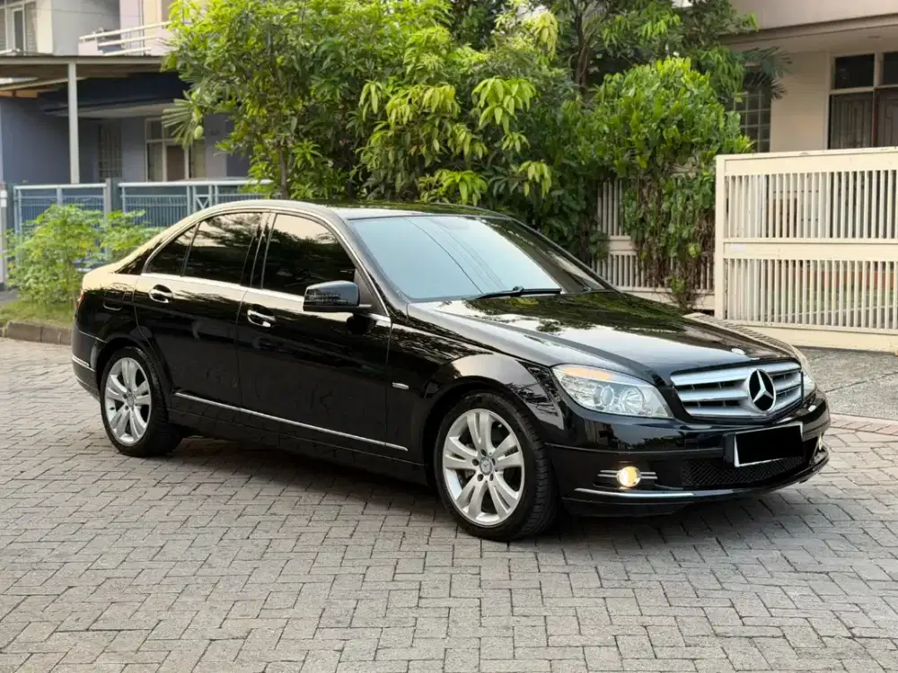 [KM 57RB] Mercedes Benz C200 2011 Avantgarde CGI Hitam Tangan Pertama