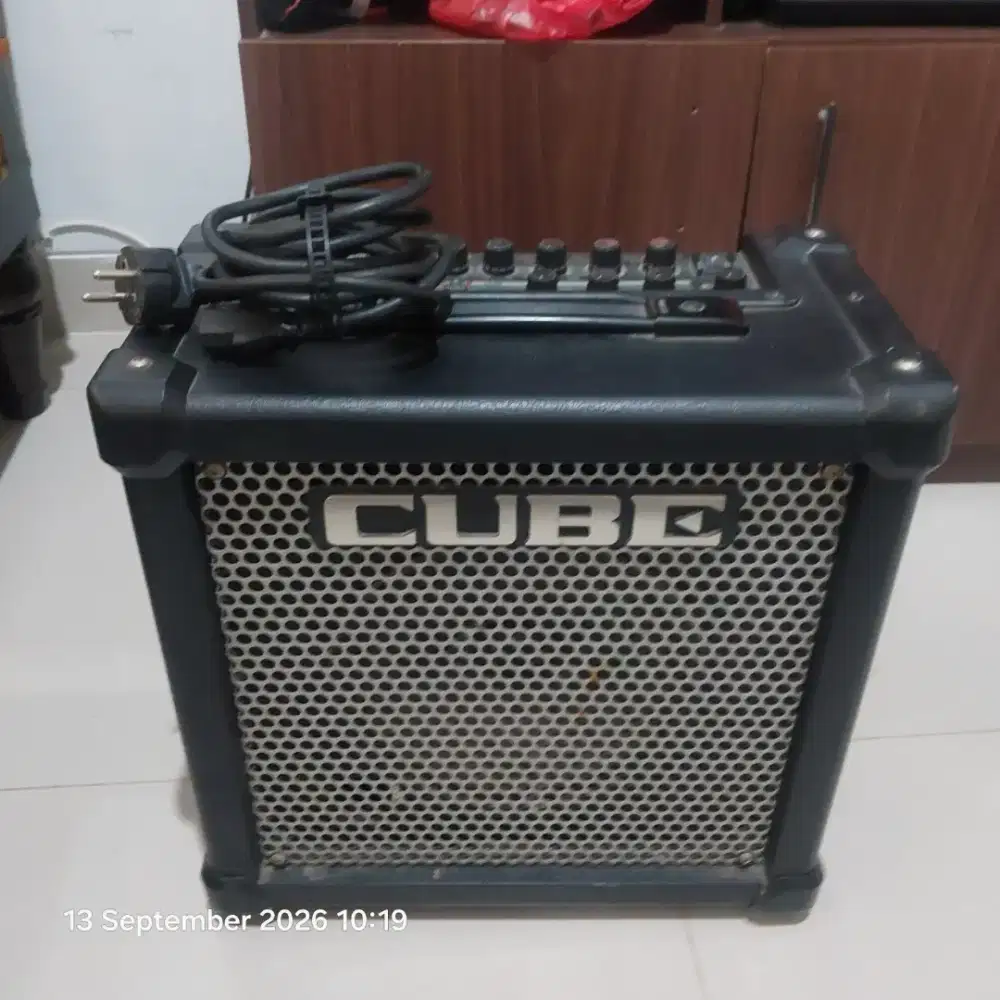 ROLAND CUBE 20GX
