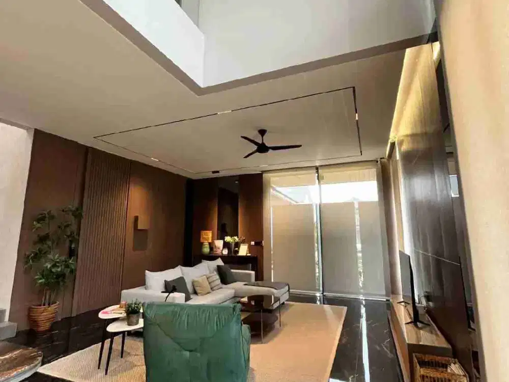 Rumah cantik 2 lt -baru-full furnish-type corner -Kota Baru Parahyangan