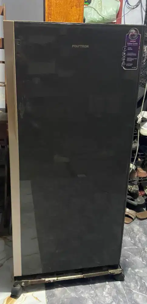 KULKAS POLYTRON PR-18 SERI