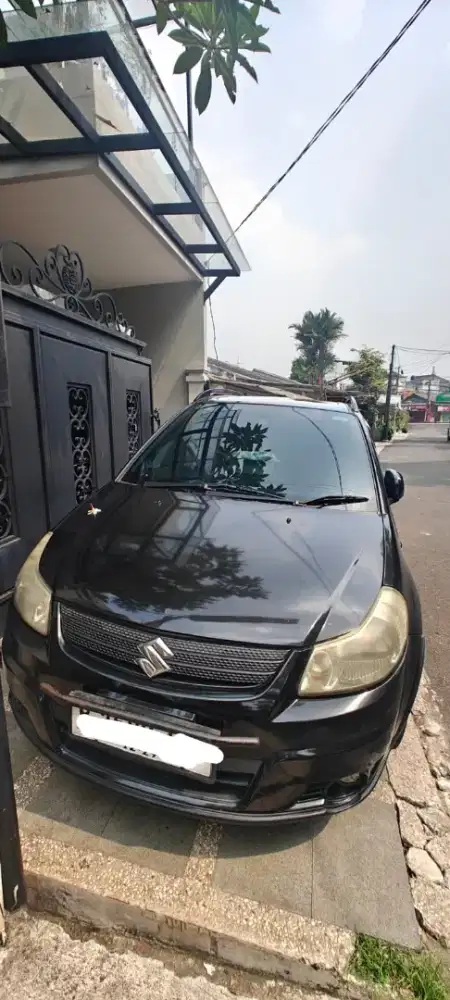 Suzuki SX4 X-Over 2009 Hitam