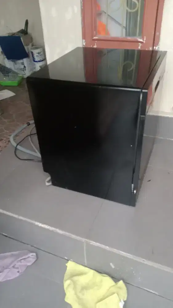 Mesin pencuci piring kels