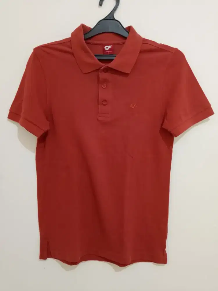 Kaos polo lengan pendek pria