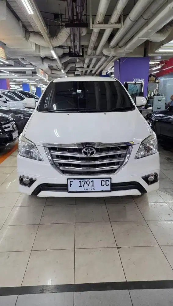 Toyota Innova V bensin 2015 matic dp ringan