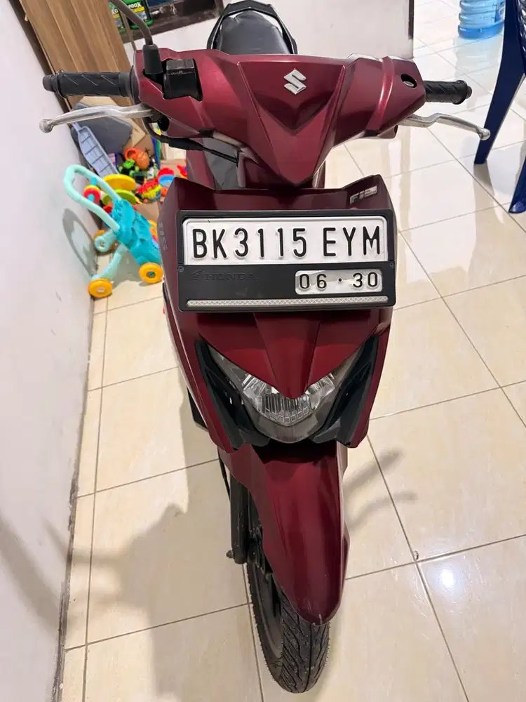 Suzuki Nex II merah