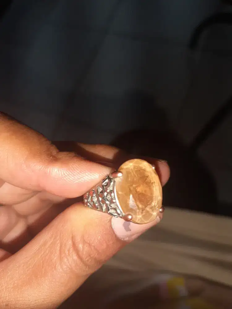 Cincin batu citrine