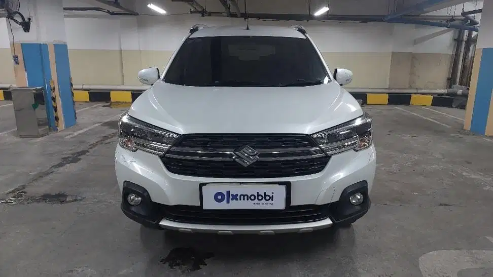 DP 11 JT Suzuki XL7 1.5 Beta Hybrid-MT Putih 2023