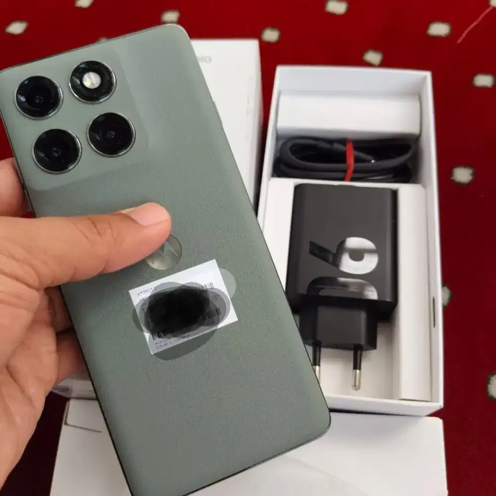Motorola Edge 60 Pro 5G – Garansi Aktif s/d Juni 2027