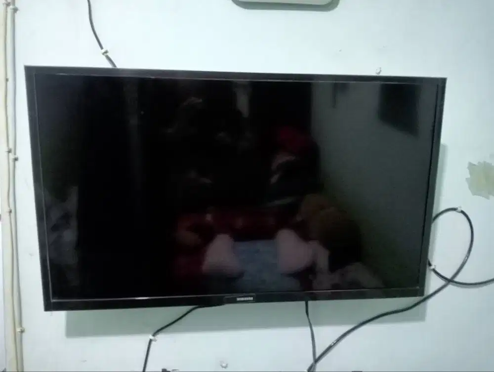 Di jual cepat tv LED digital Samsung 32 inc