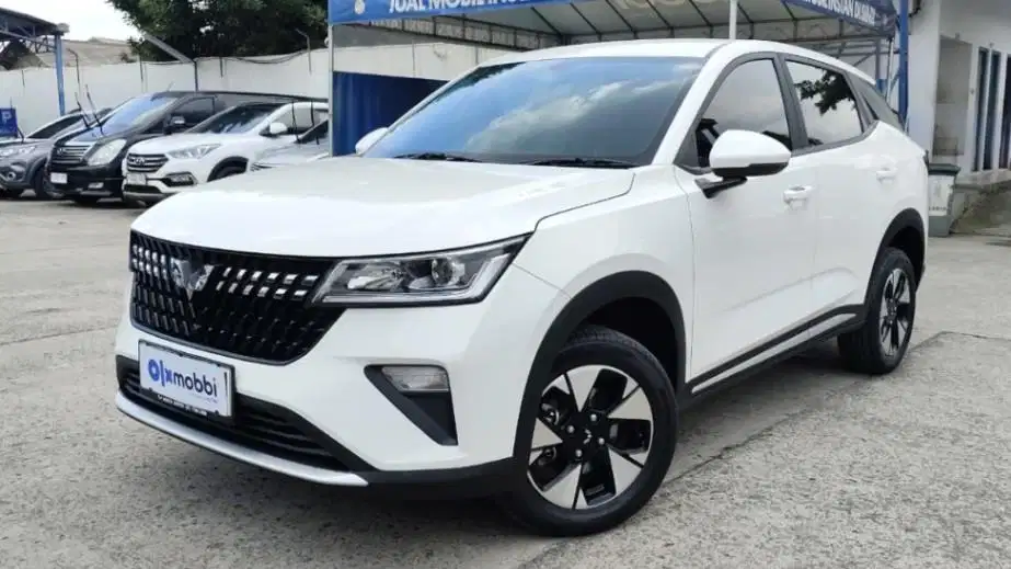 DP 8, JT Wuling Alvez 1.5 CE Bensin-AT Merah 2023