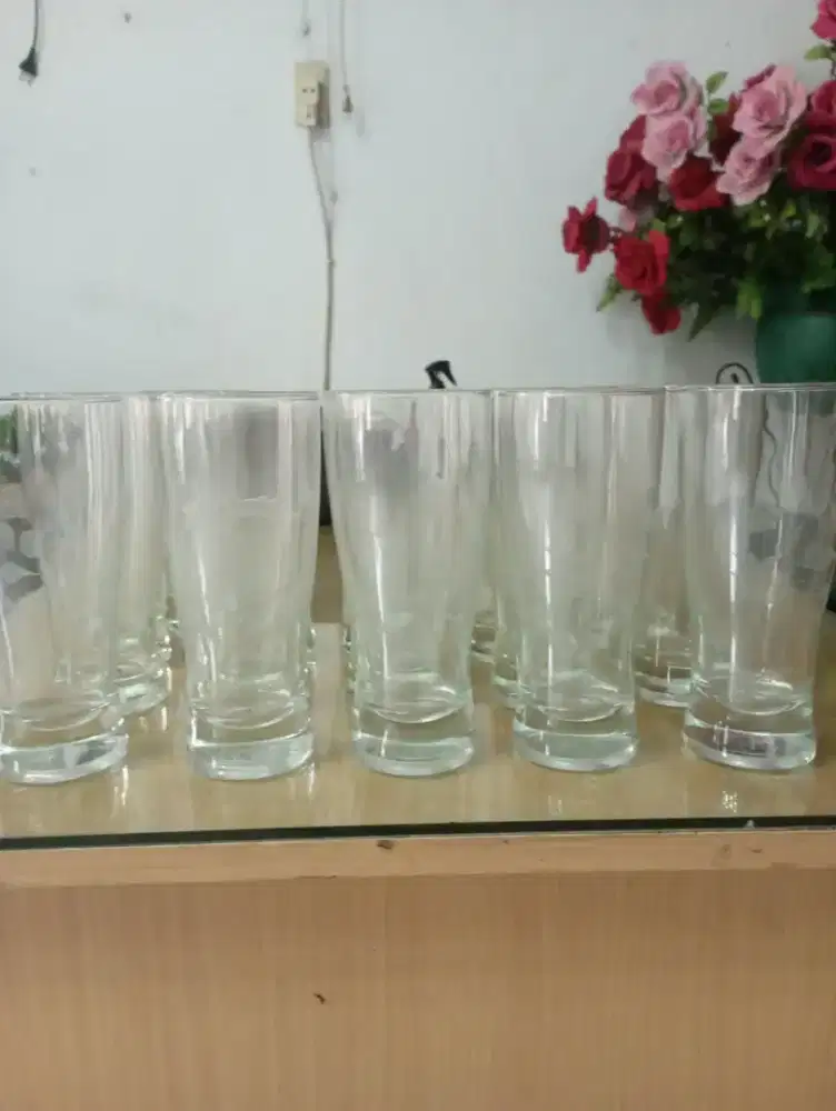 Gelas panjang bekas