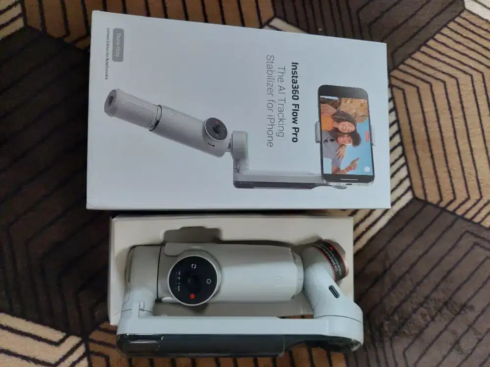 Insta360 Flow Pro